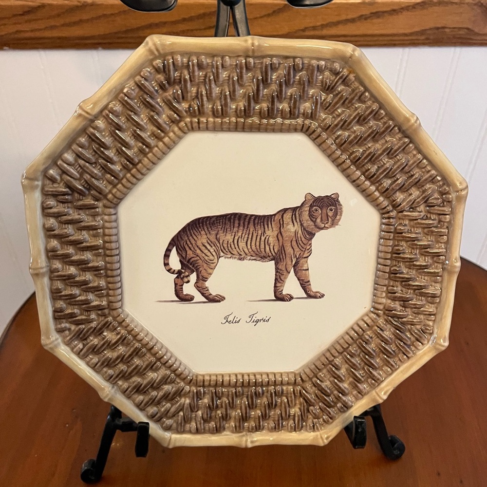 Raymond Waites Tiger plate decorative plate - Picture 7 of 7
